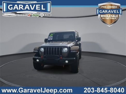 Used 2018 Jeep Wrangler Unlimited Rubicon w/ Cold Weather Group image 8