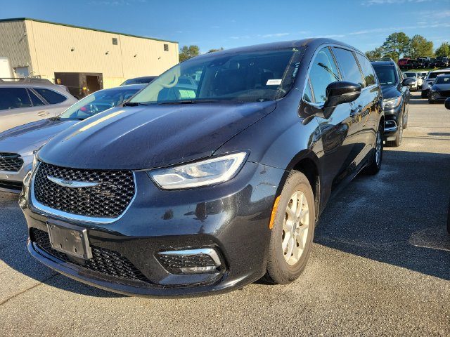 Certified 2023 Chrysler Pacifica Touring-L FWD image 3