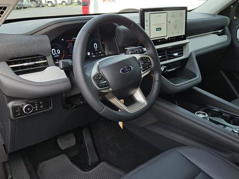 New 2026 Ford Explorer Active w/ Active Comfort Package image 24