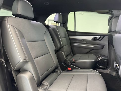 Used 2026 Buick Enclave Preferred AWD/4WD image 34
