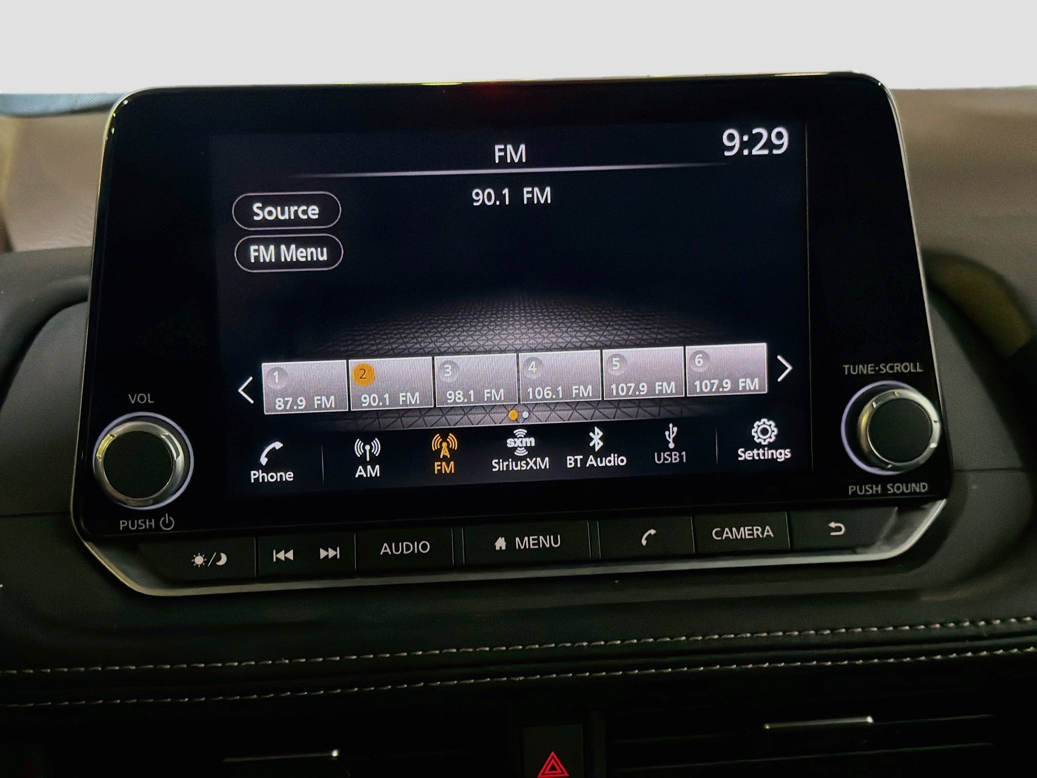 Used 2023 Nissan Rogue SV w/ SV Premium B Package FWD image 31