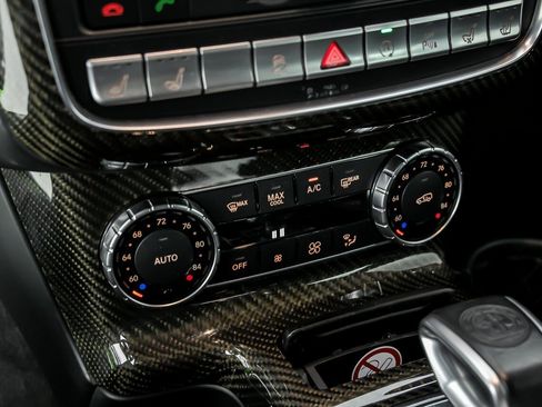 Used 2018 Mercedes-Benz G 63 AMG 4MATIC w/ Alien Green Edition image 34