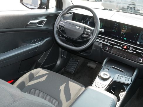 Certified 2026 Kia Sportage S AWD/4WD image 9