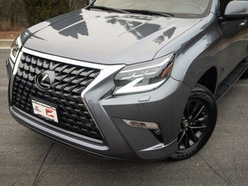 Used 2023 Lexus GX 460 Premium image 2