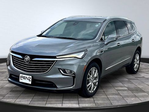 Used 2023 Buick Enclave Essence w/ Experience Buick Package AWD/4WD image 1
