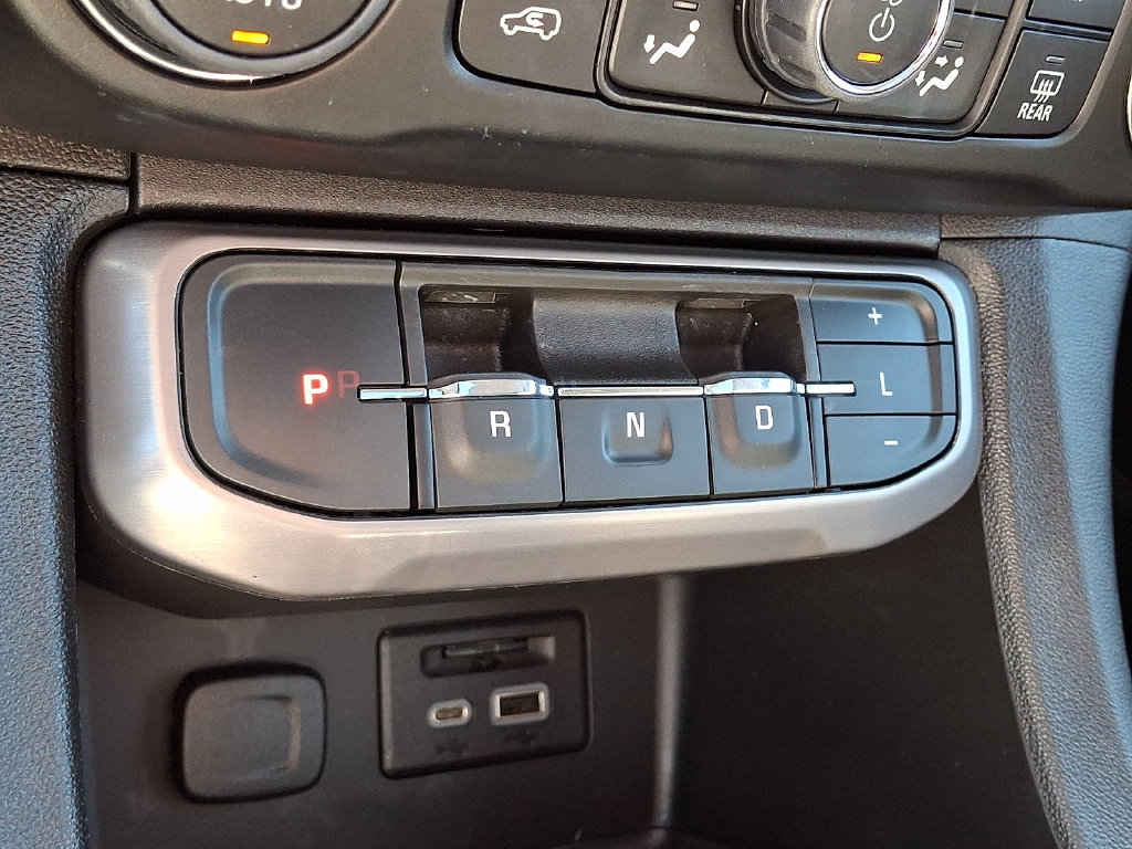 Used 2023 GMC Acadia AT4 w/ Technology Package AWD/4WD image 20