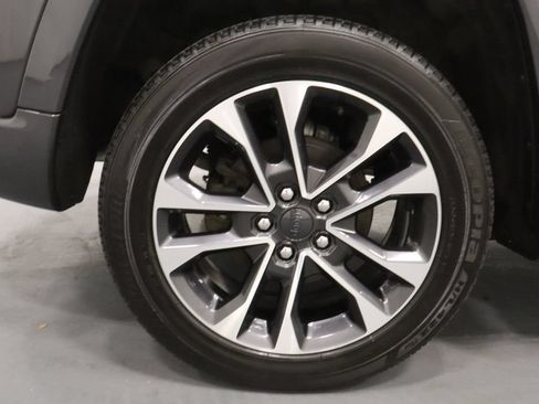 Certified 2023 Jeep Grand Cherokee Overland AWD/4WD image 29