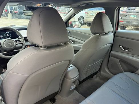 Used 2025 Hyundai Elantra SEL FWD image 25