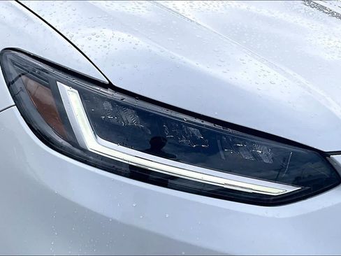 Certified 2025 Honda HR-V Sport image 27