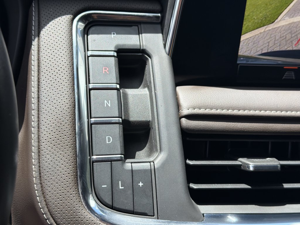 Certified 2023 GMC Yukon SLT AWD/4WD image 32