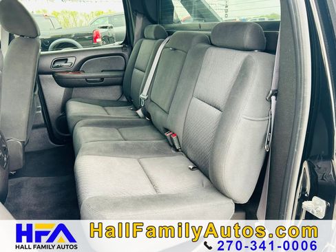 Used 2011 Chevrolet Avalanche LS w/ Convenience Package RWD image 13
