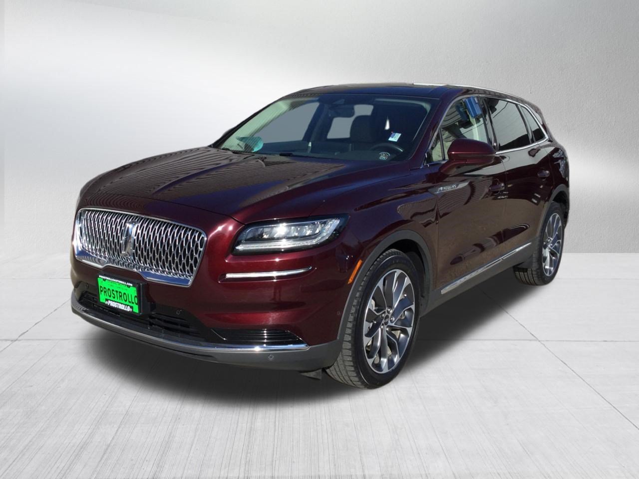 Used 2022 Lincoln Nautilus Reserve AWD/4WD image 2