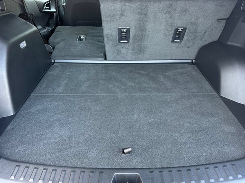 Used 2025 Chevrolet Equinox LT w/ Safety and Technology Package FWD image 18