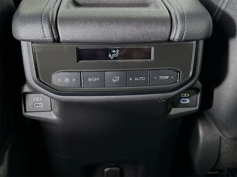 Certified 2024 Toyota Grand Highlander XLE image 16