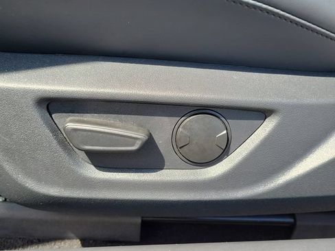 Used 2024 Ford Mustang GT RWD image 11