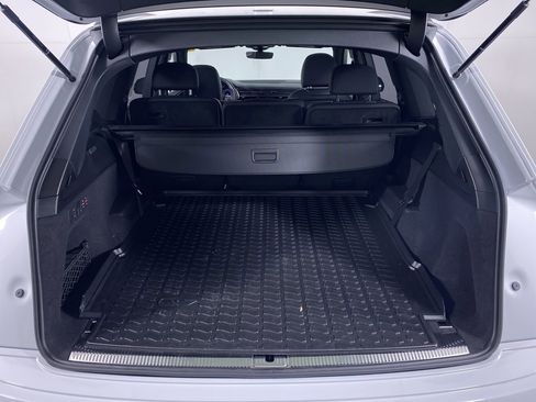 Used 2026 Audi Q7 3.0T Prestige image 16