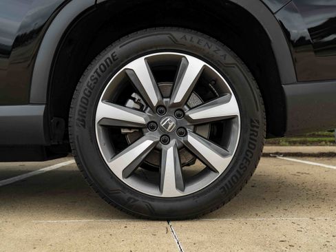 Used 2025 Honda Pilot Elite image 14