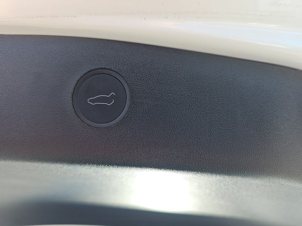 Used 2023 Tesla Model 3 Performance AWD/4WD image 34