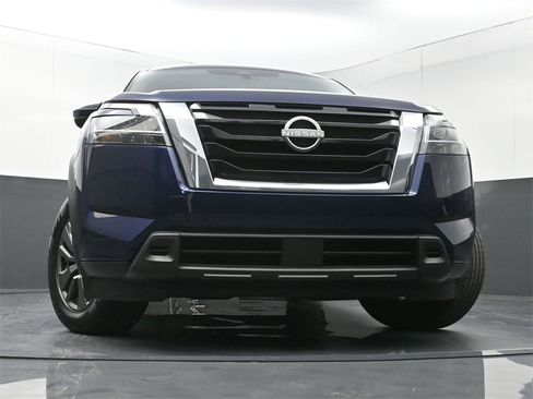 Used 2022 Nissan Pathfinder S image 24