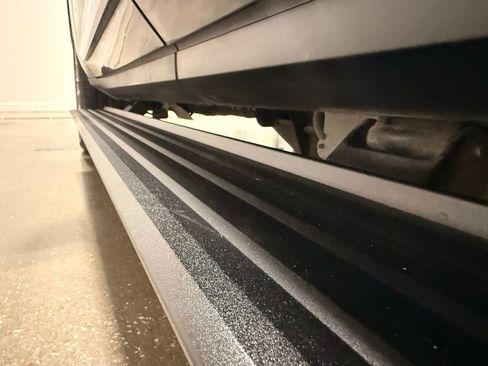 Used 2021 GMC Yukon Denali w/ Denali Premium Package image 12