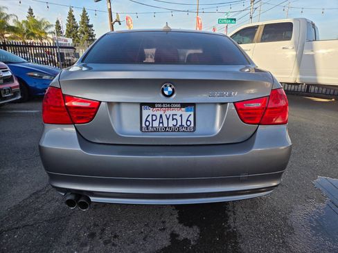 Used 2011 BMW 328i Sedan RWD image 3