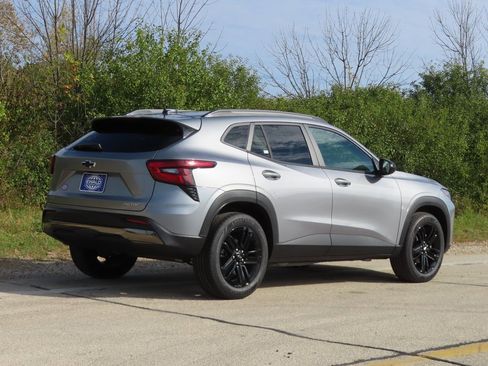 New 2026 Chevrolet Trax ACTIV w/ Sunroof Package image 3