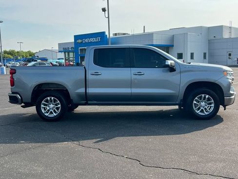 Used 2024 Chevrolet Silverado 1500 LT AWD/4WD image 45