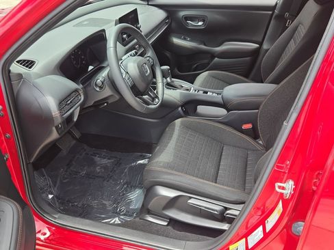 Certified 2025 Honda HR-V Sport image 10