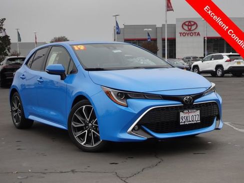 Used 2019 Toyota Corolla XSE image 2