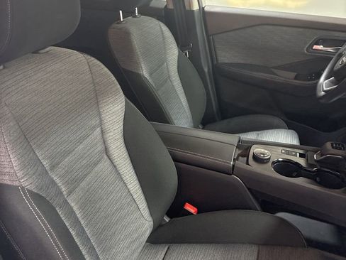 Used 2023 Nissan Rogue SV image 26