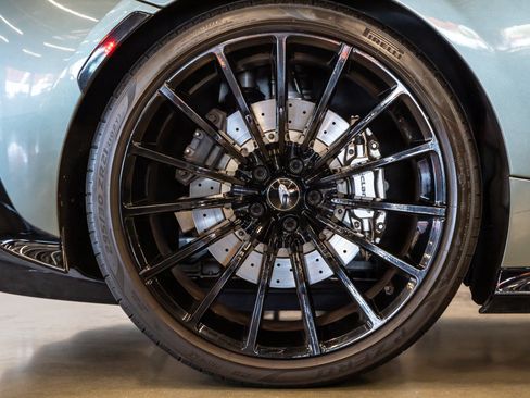 Used 2020 McLaren GT RWD image 15