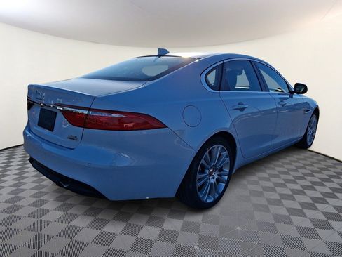 Used 2020 Jaguar XF Premium image 5