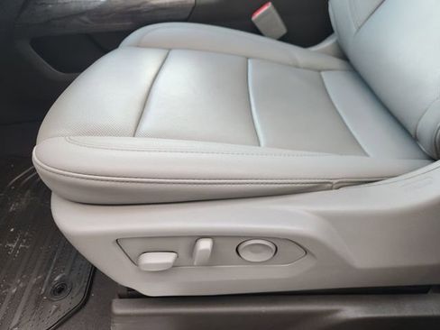 Used 2024 Chevrolet Silverado 1500 LTZ image 20