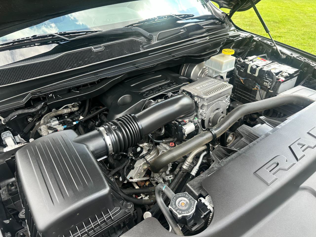 Used 2023 RAM 1500 Laramie AWD/4WD image 54