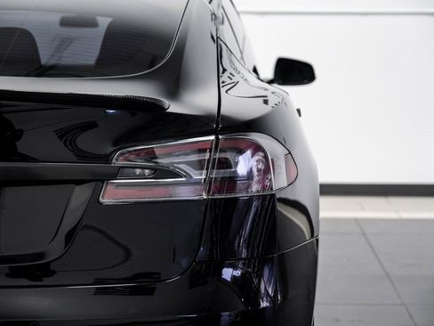 Used 2020 Tesla Model S Long Range Plus image 51