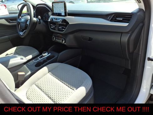 Used 2022 Ford Escape SE w/ SE Sport Appearance Package AWD/4WD image 9