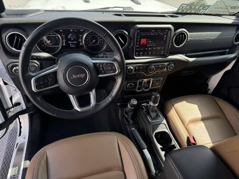 Used 2021 Jeep Wrangler Unlimited Sahara AWD/4WD image 20
