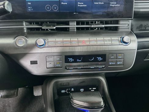 Used 2025 Hyundai Kona SEL AWD/4WD image 23