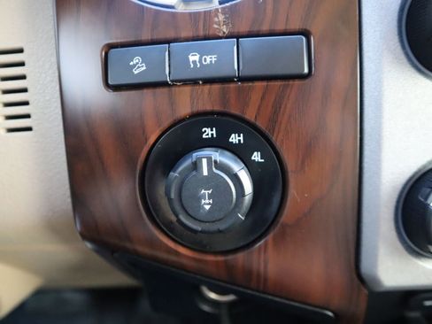 Used 2015 Ford F250 Lariat w/ Lariat Ultimate Package image 49