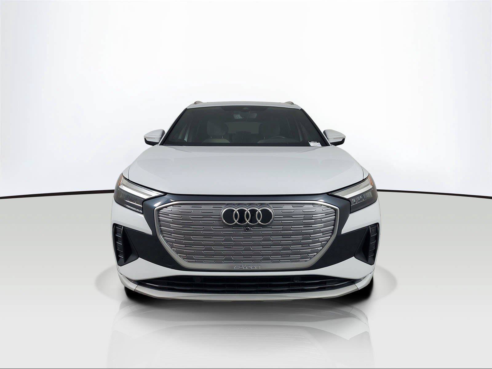 Used 2023 Audi Q4 e-tron Premium Plus w/ Premium Plus RWD image 2