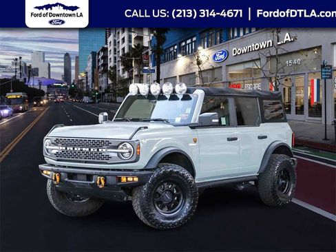 Used 2021 Ford Bronco Badlands image 1