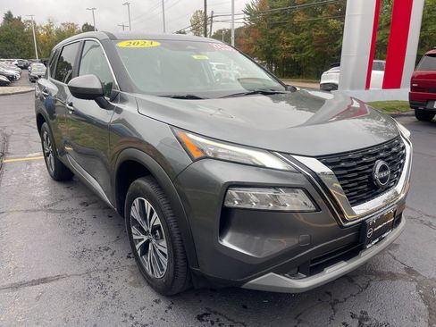 Certified 2023 Nissan Rogue SV image 8