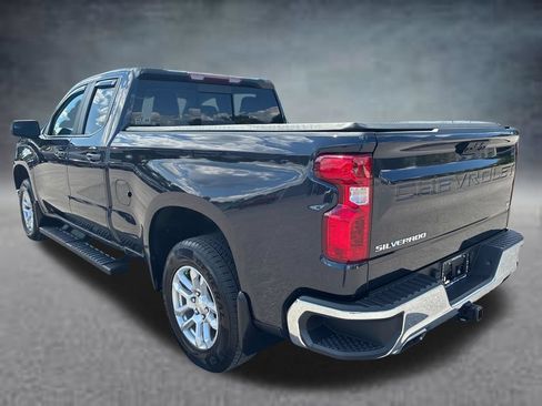 Used 2023 Chevrolet Silverado 1500 LT w/ Z71 Off-Road Package AWD/4WD image 3