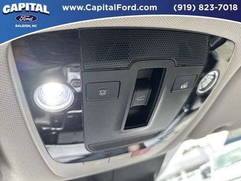 Used 2022 Kia Sorento EX w/ Panoramic Sunroof Package FWD image 33