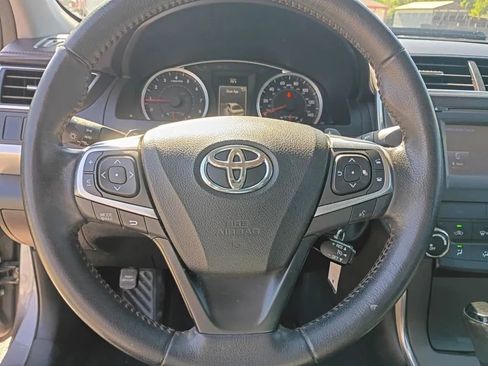 Used 2016 Toyota Camry SE FWD image 14