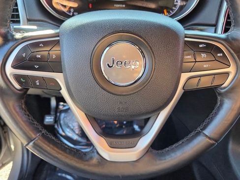 Used 2018 Jeep Grand Cherokee Altitude image 30