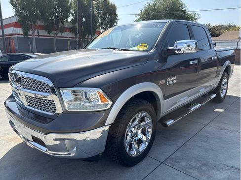 Used 2014 RAM 1500 Laramie w/ Convenience Group AWD/4WD image 40