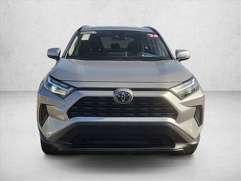 Used 2025 Toyota RAV4 XLE FWD image 2