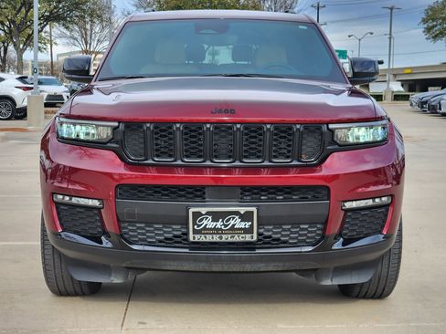 Used 2024 Jeep Grand Cherokee L Limited w/ Black Appearance Package image 8