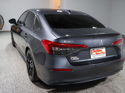 Used 2022 Honda Civic Sport image 9